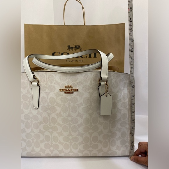 COACH 🟤 - Picture 7 of 16